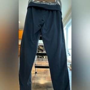 Large Under Armour Jogging Pants